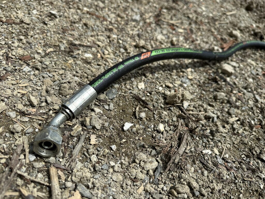 林業　ハーベスタ　油圧ホース